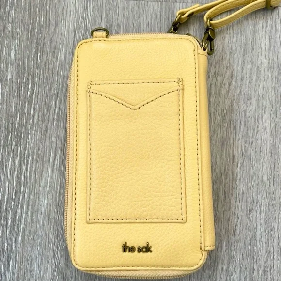 The Sak Silverlake Leather Smartphone Crossbody Bag - Picture 3 of 11